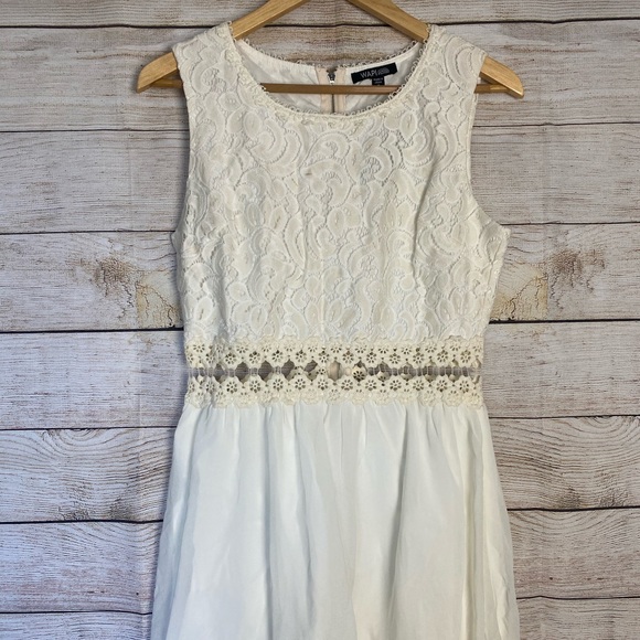 Wapi Lace Ivory Dress Size M NWOT - Picture 2 of 7